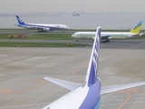B777とB767のすれ違い