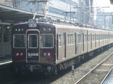 割と少ない梅田発高槻市行普通電車の5300系